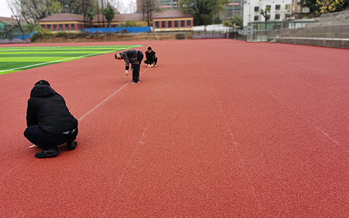 運(yùn)動(dòng)場(chǎng)塑膠面層建設(shè)