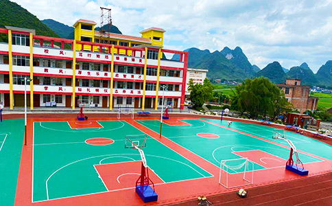 籃球場塑膠地面