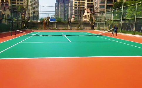 建設(shè)網(wǎng)球場(chǎng)